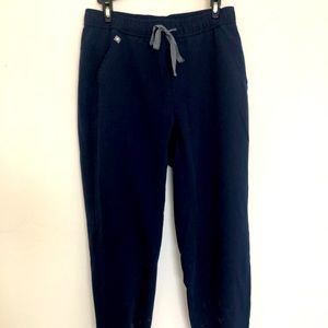 Figs jogger scrub bottoms. Medium